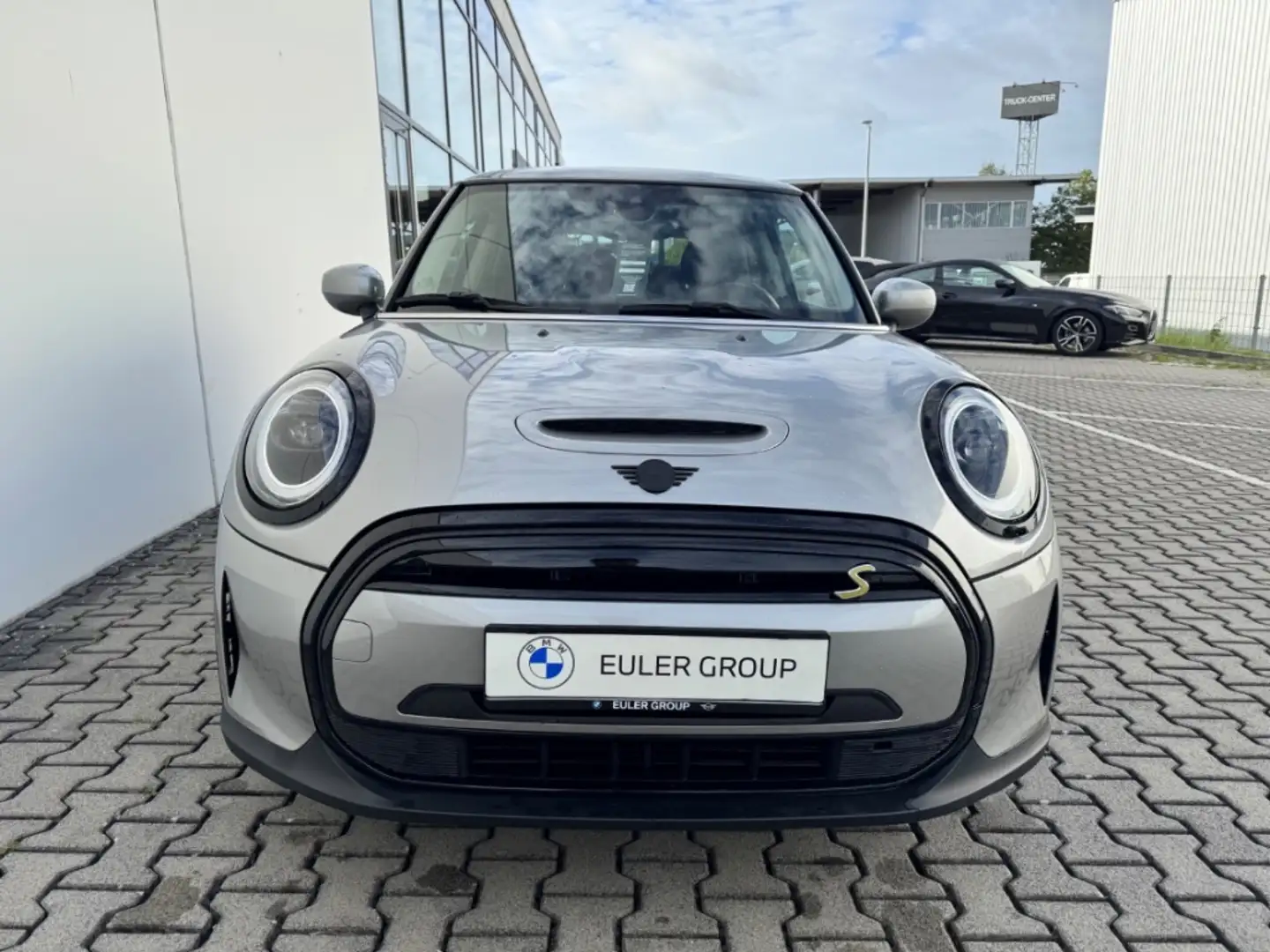 MINI Cooper SE ClassicTrim LkHZ Parkass DrivAss Silber - 2