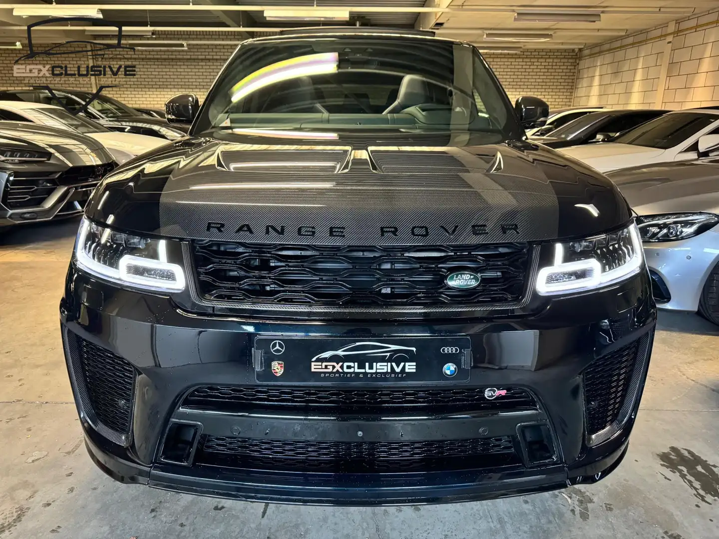 Land Rover Range Rover Sport 5.0 V8 SVR 575PK Carbon Edition Zwart - 2