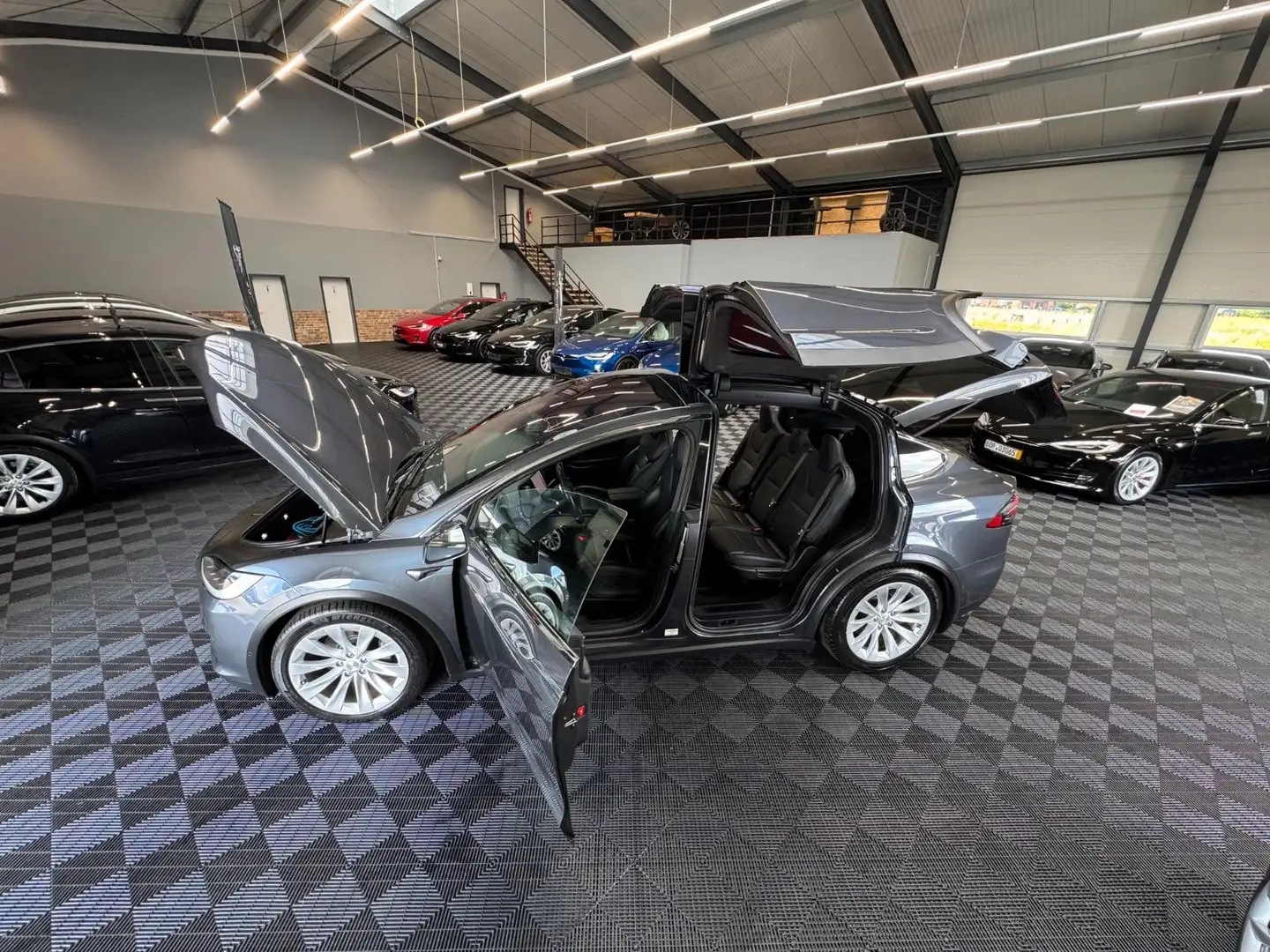 Tesla Model X MODEL X 100D | ENHANCED AP | MCU2 | 7 SEATS | Grau - 2