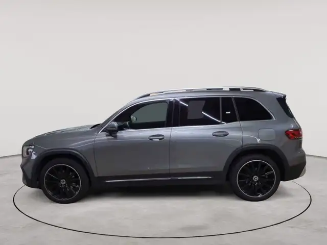 Mercedes-Benz GLB view 6