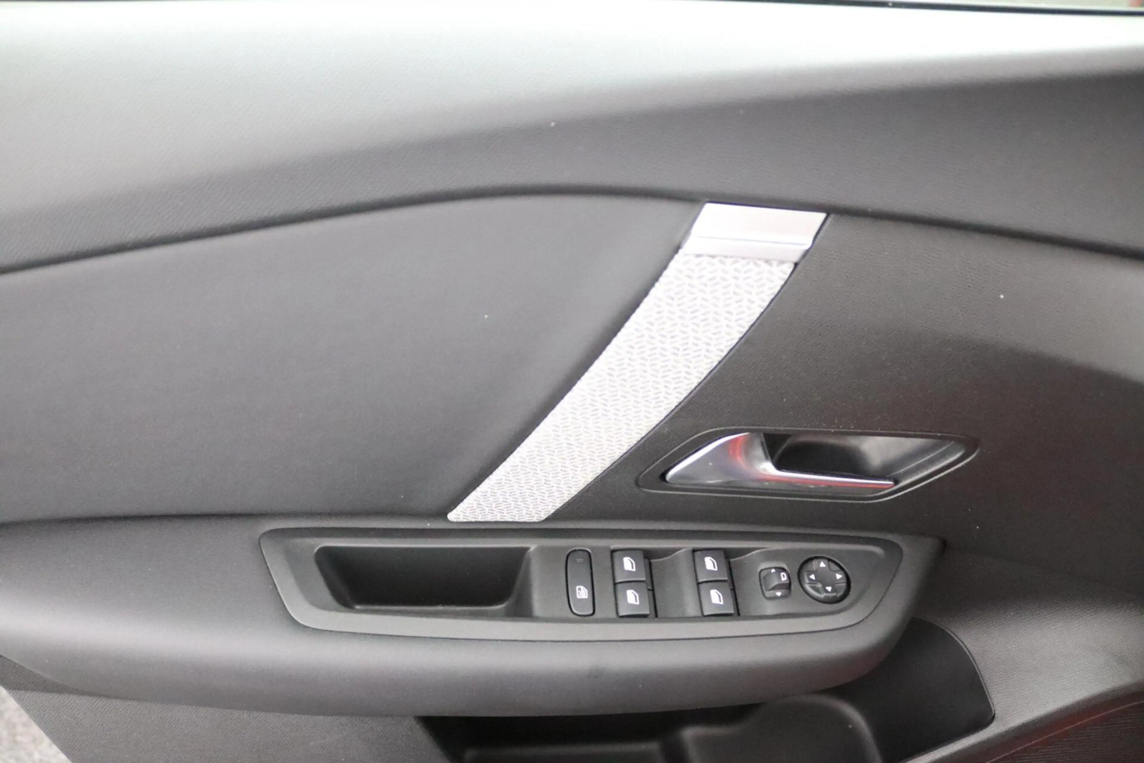 Citroen E-C4 Electric You 50 kWh — photo 16