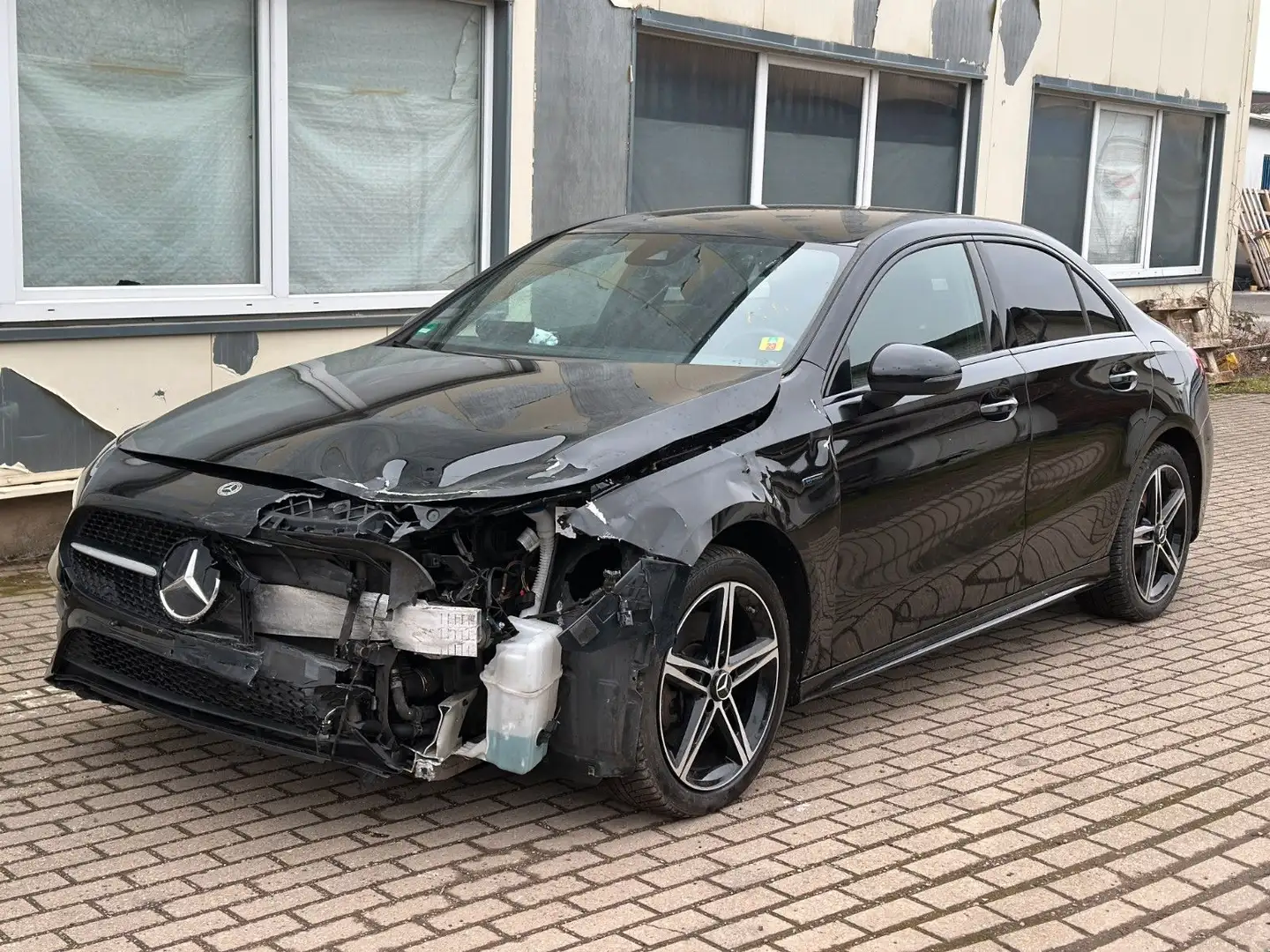 Mercedes-Benz A 250 A250e AMG LIMO Kamera NIGHT Paket Spurasyst Noir - 2