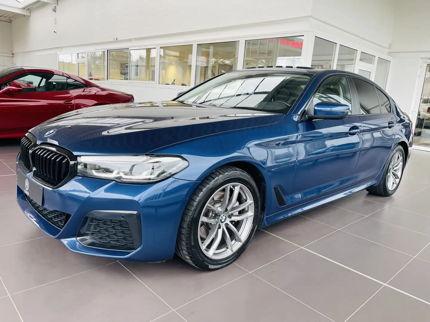 BMW 520 dA MHEV ** GARANTIE + PACK M + TOIT OUVRANT ** Bleu - 1