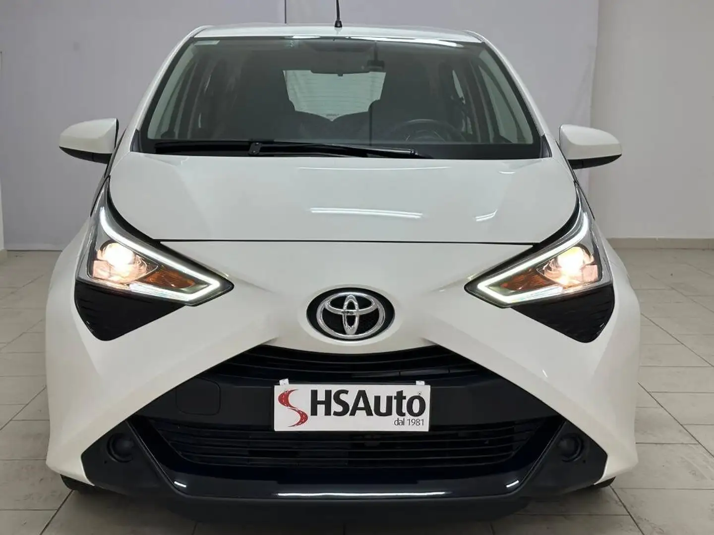 Toyota Aygo 1.0 x-business 72cv - 2