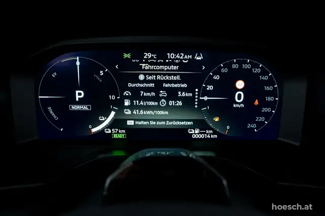 Mitsubishi Outlander view 12
