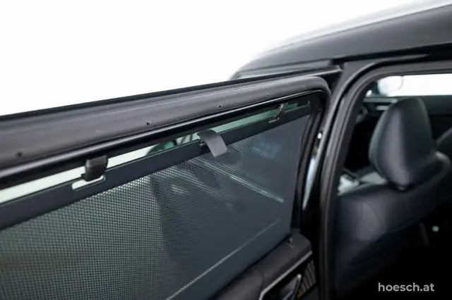 Mitsubishi Outlander view 9