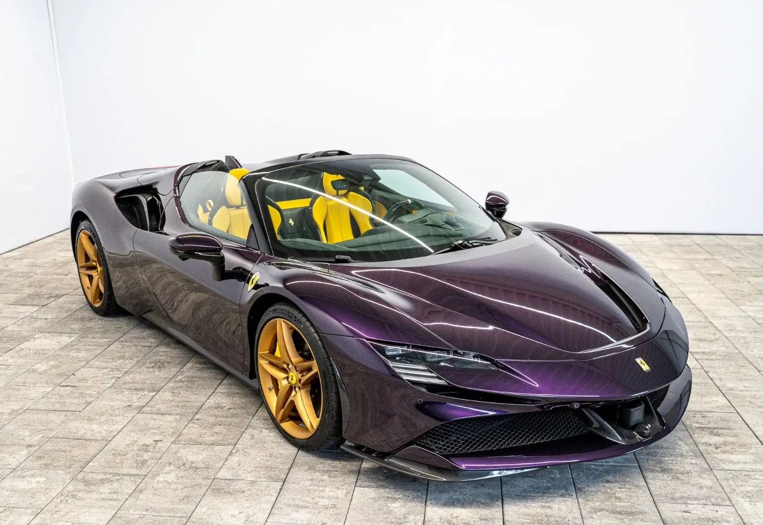 Ferrari SF90 Spider Viola Hong Kong°Carbon°Liftsystem° Violett - 1