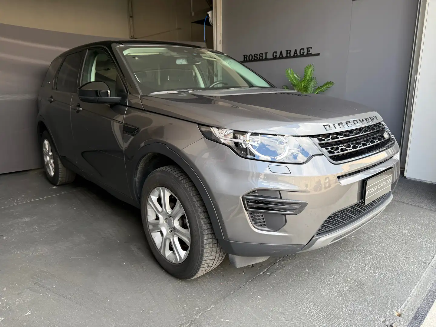 Land Rover Discovery Sport DISCOVERY SPORT 2.0 TD4 SE AWD 150CV AUTO Grau - 2