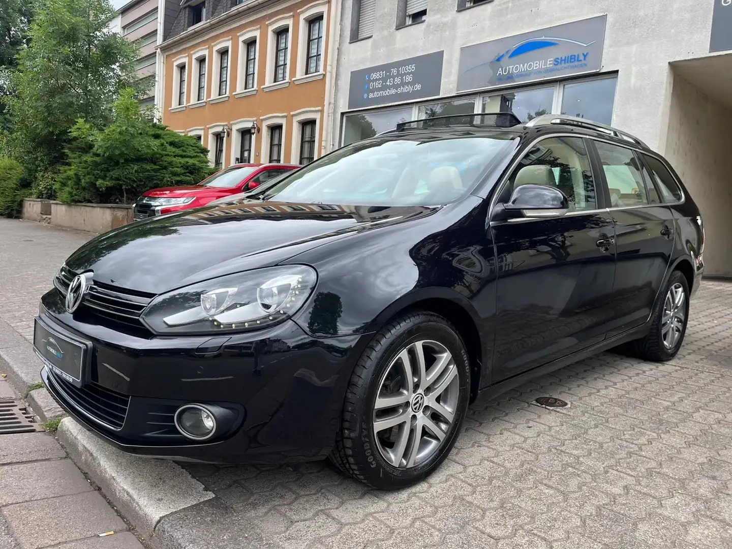 Volkswagen Golf VI 2,0TDI Highline Automatik,Leder,PANORAMA Schwarz - 1