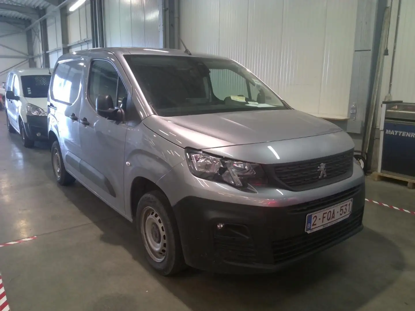 Peugeot Partner 1.5 BlueHDi L1 STD Light S/S (EU6.4) Šedá - 1