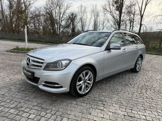 Mercedes-Benz C 220 T CDI AUTOMATIK/NAVI/XENON/AHK