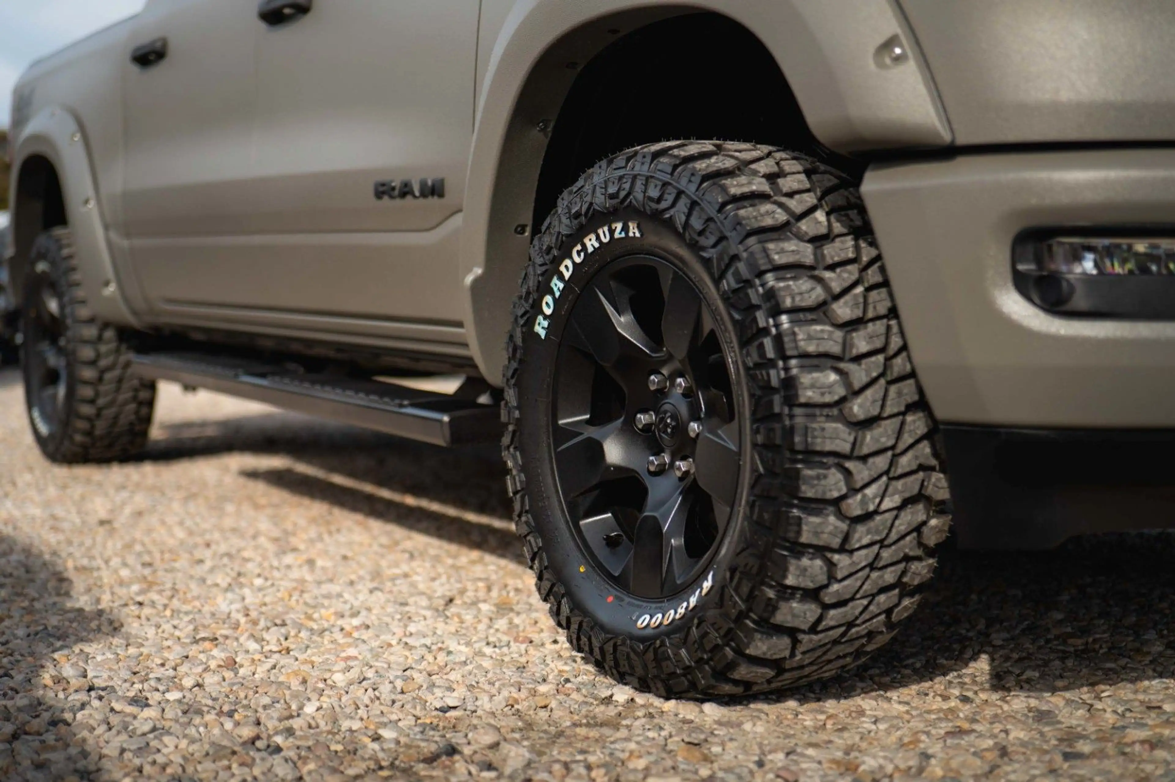 Dodge RAM 5.7 V8 HEMI 4x4 OFFROAD RAPTOR Style 19% VAT — photo 2