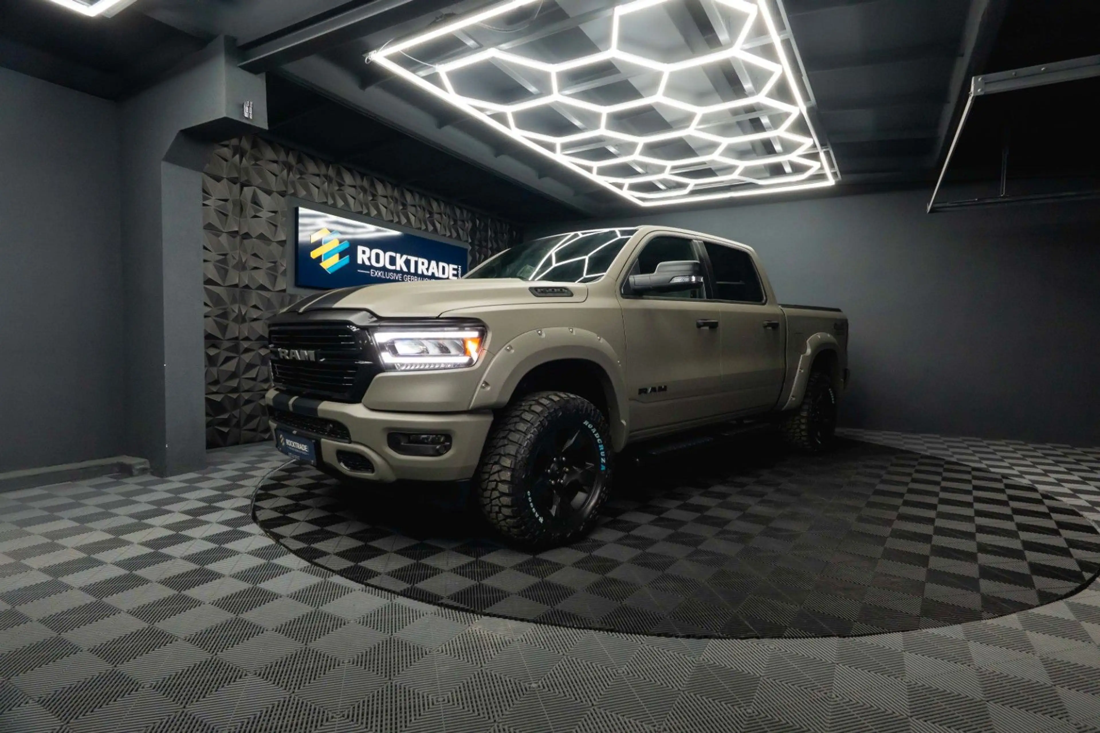 Dodge RAM 5.7 V8 HEMI 4x4 OFFROAD RAPTOR Style 19% VAT — photo 10