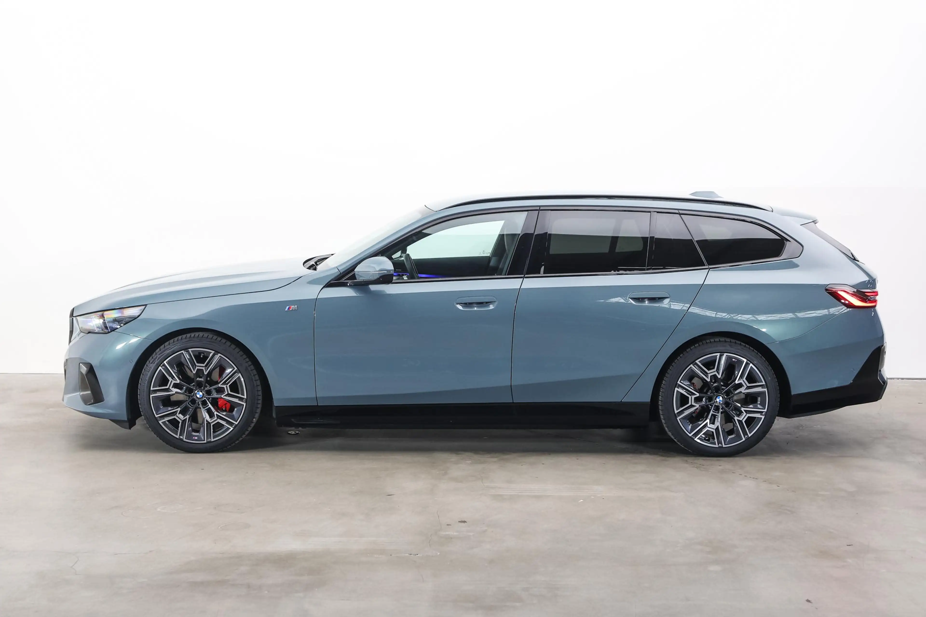 BMW i5 Touring eDrive40 M Sport / Comfort Access / Adapti — photo 7