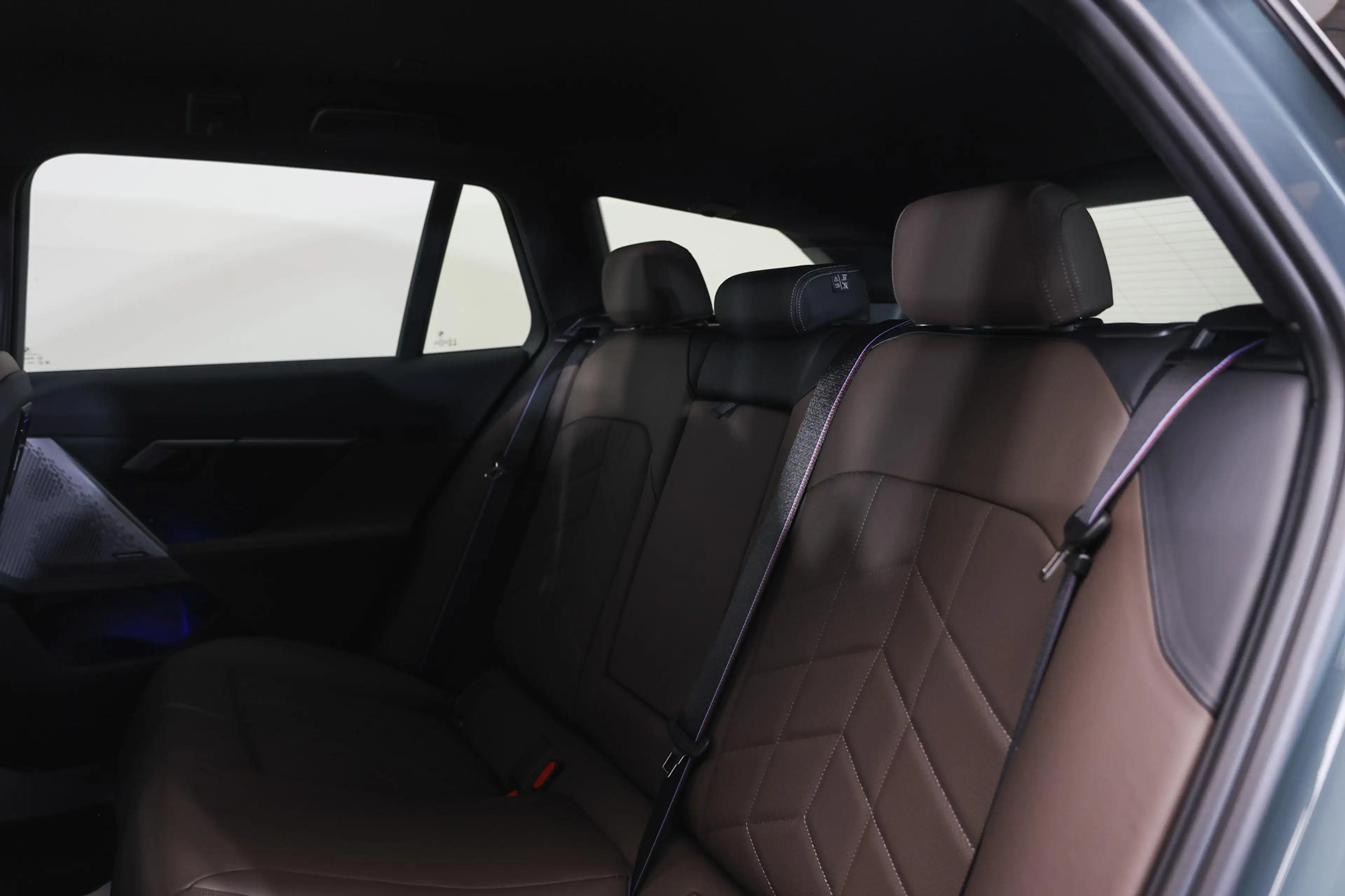 BMW i5 Touring eDrive40 M Sport / Comfort Access / Adapti — photo 10