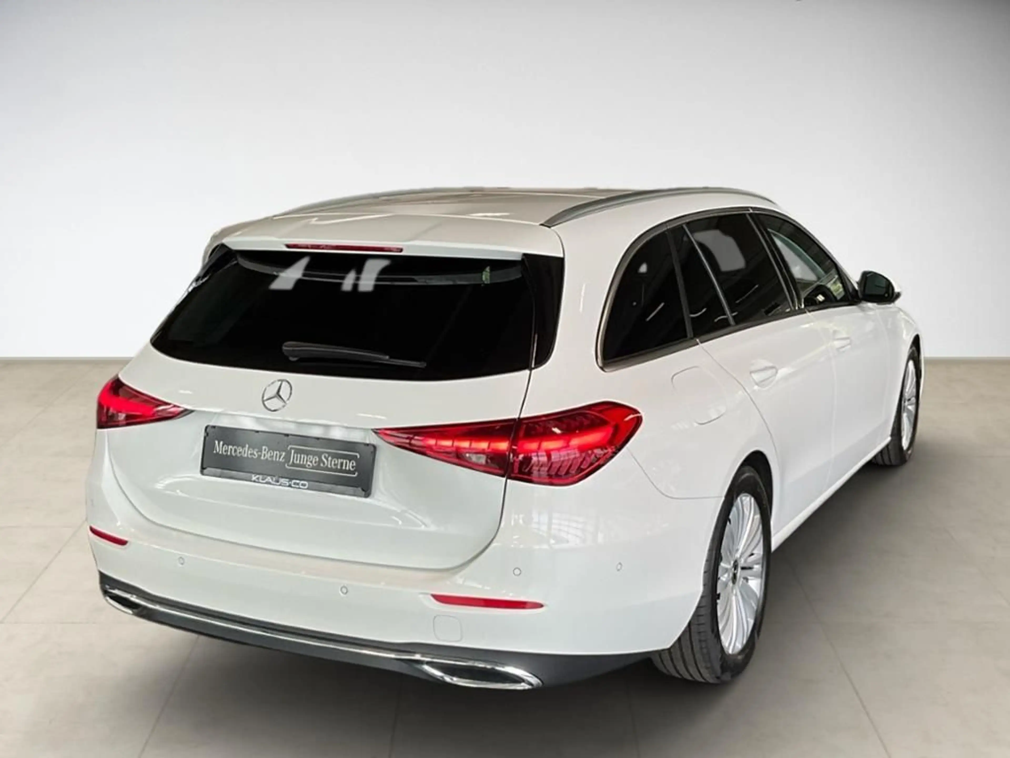 Mercedes-Benz C 180 T Avantgarde AHK AUT Kam. KeyLess KlimaA — photo 4