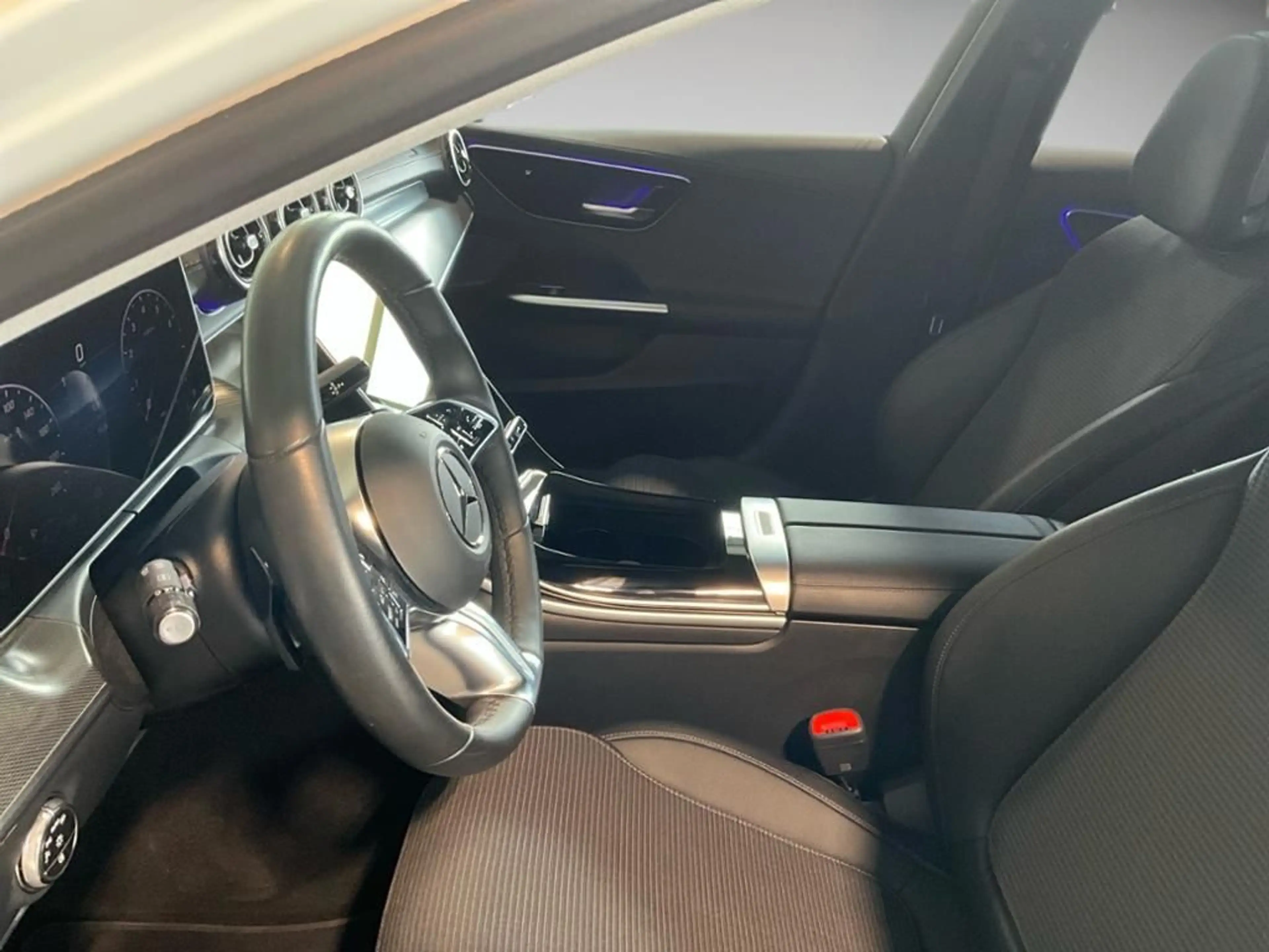 Mercedes-Benz C 180 T Avantgarde AHK AUT Kam. KeyLess KlimaA — photo 6