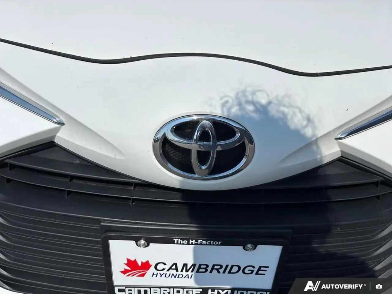 Toyota Yaris снимка Toyota Yaris