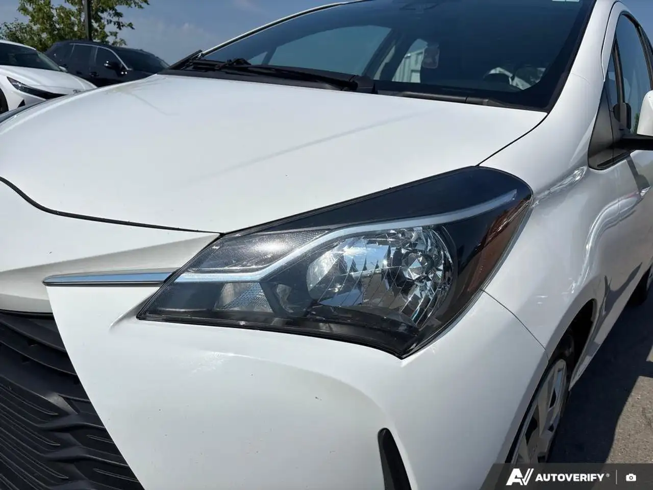 Toyota Yaris снимка Toyota Yaris