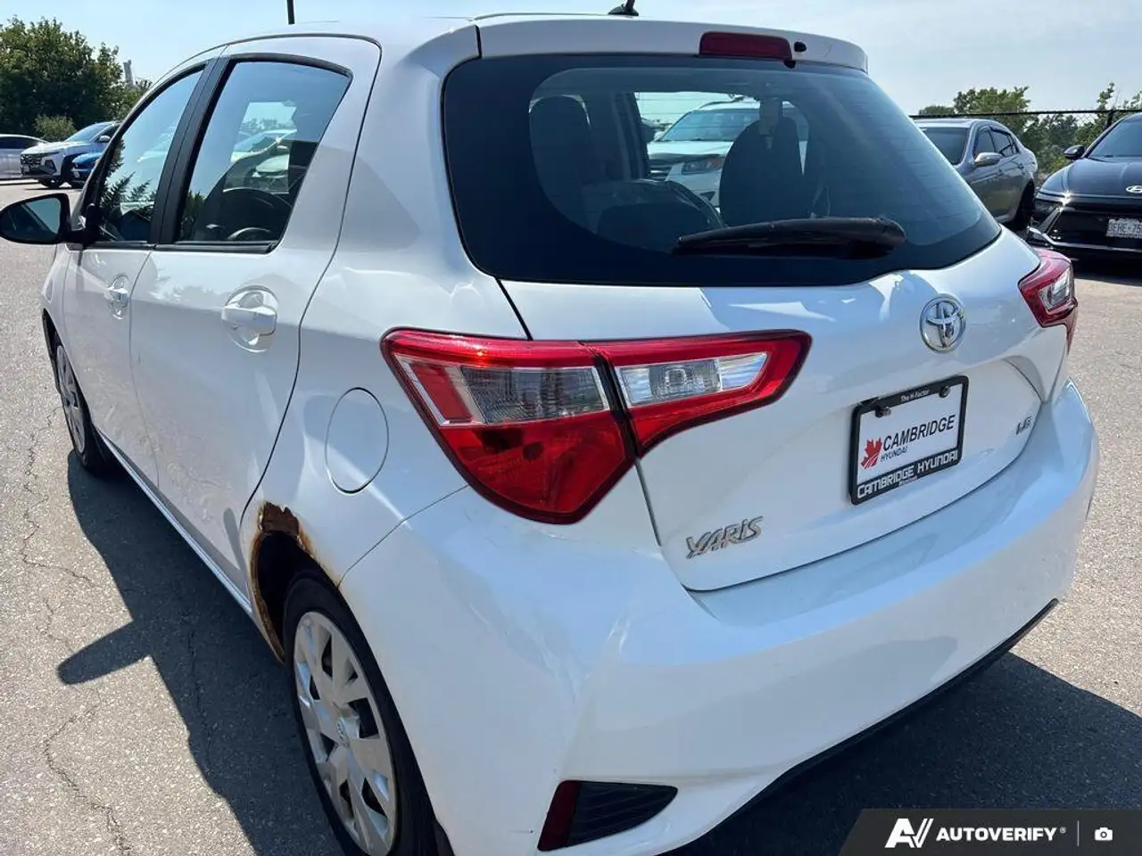 Toyota Yaris снимка Toyota Yaris