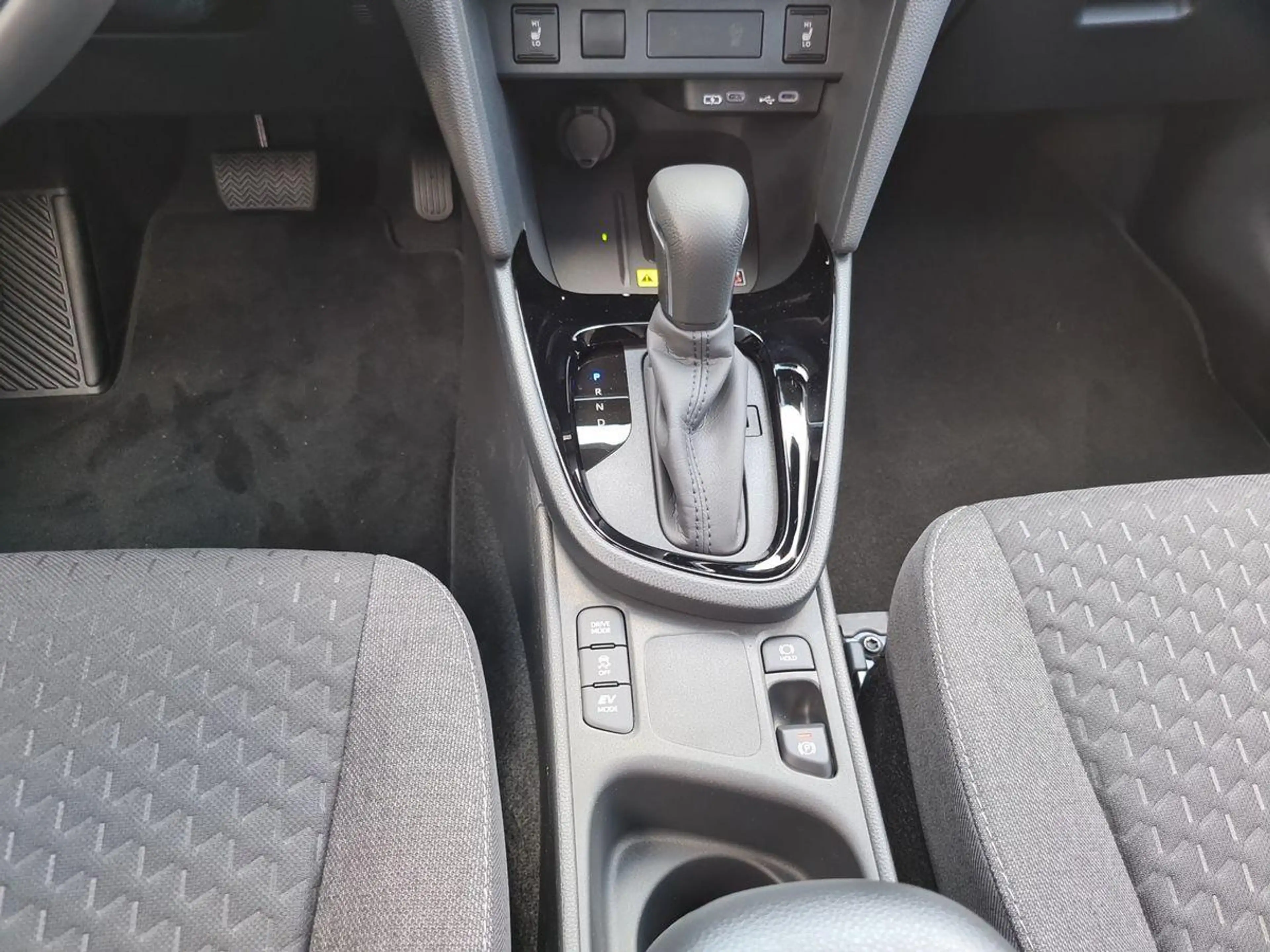 Toyota Yaris Cross Teamplayer AHK+Allwetter+EPH+SHZ uvm. — photo 11
