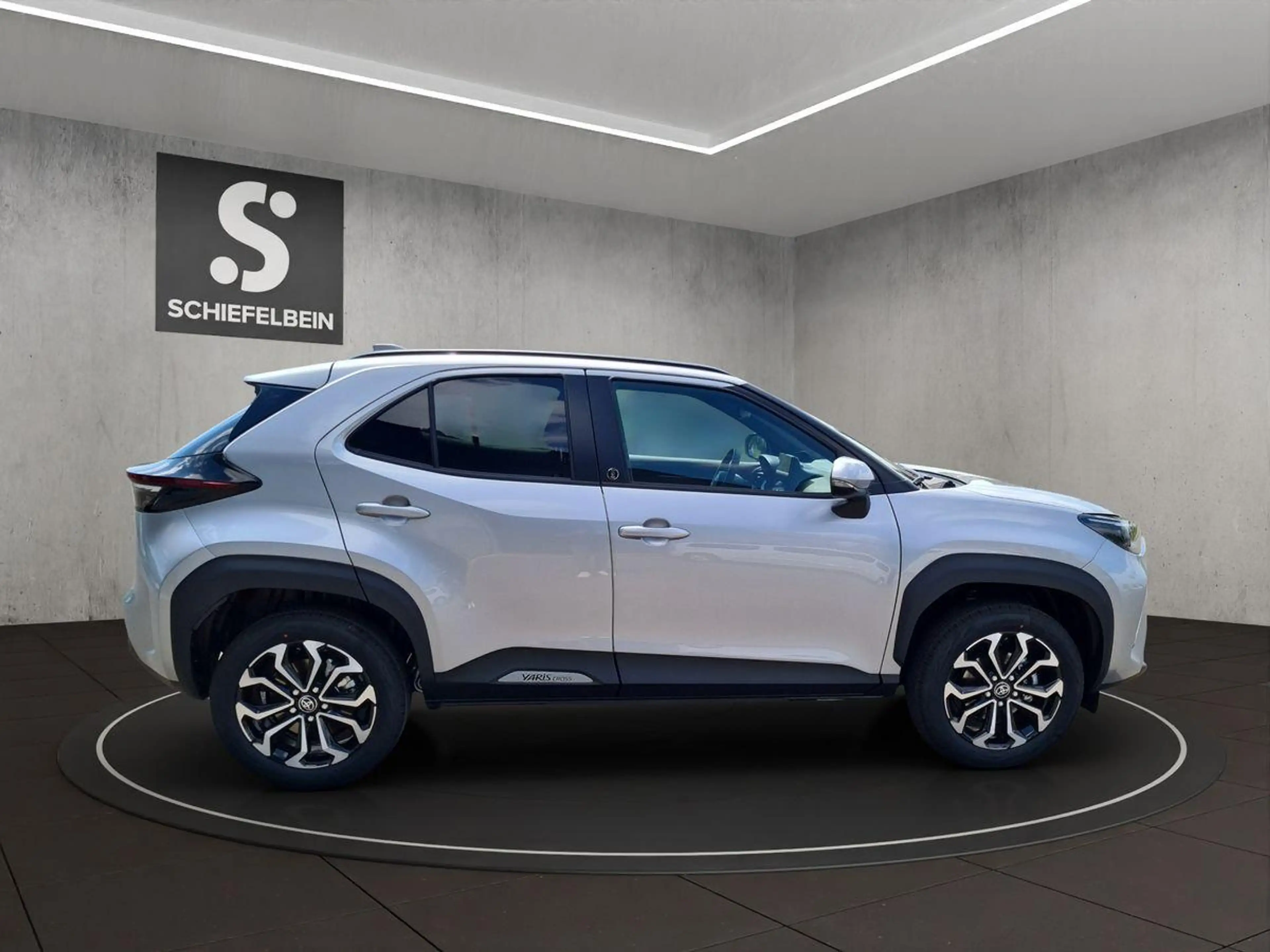 Toyota Yaris Cross Teamplayer AHK+Allwetter+EPH+SHZ uvm. — photo 6
