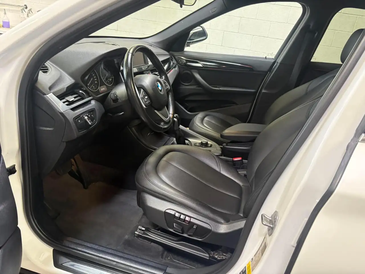BMW X1 снимка BMW X1