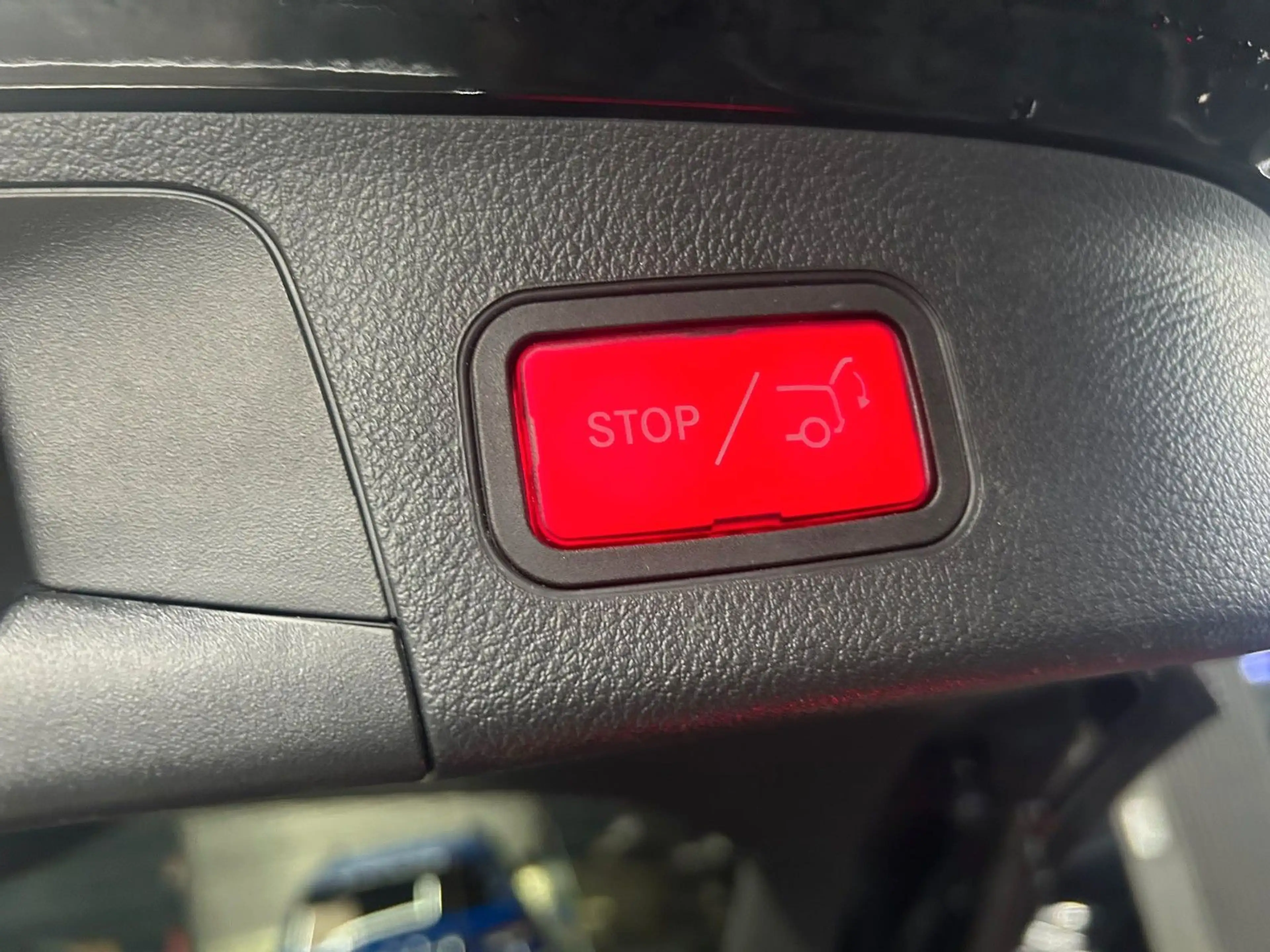 Mercedes-Benz EQA 250 NIGHT-PAKET*LEDER*KAMERA*SHZ*PANORAMA* — photo 7