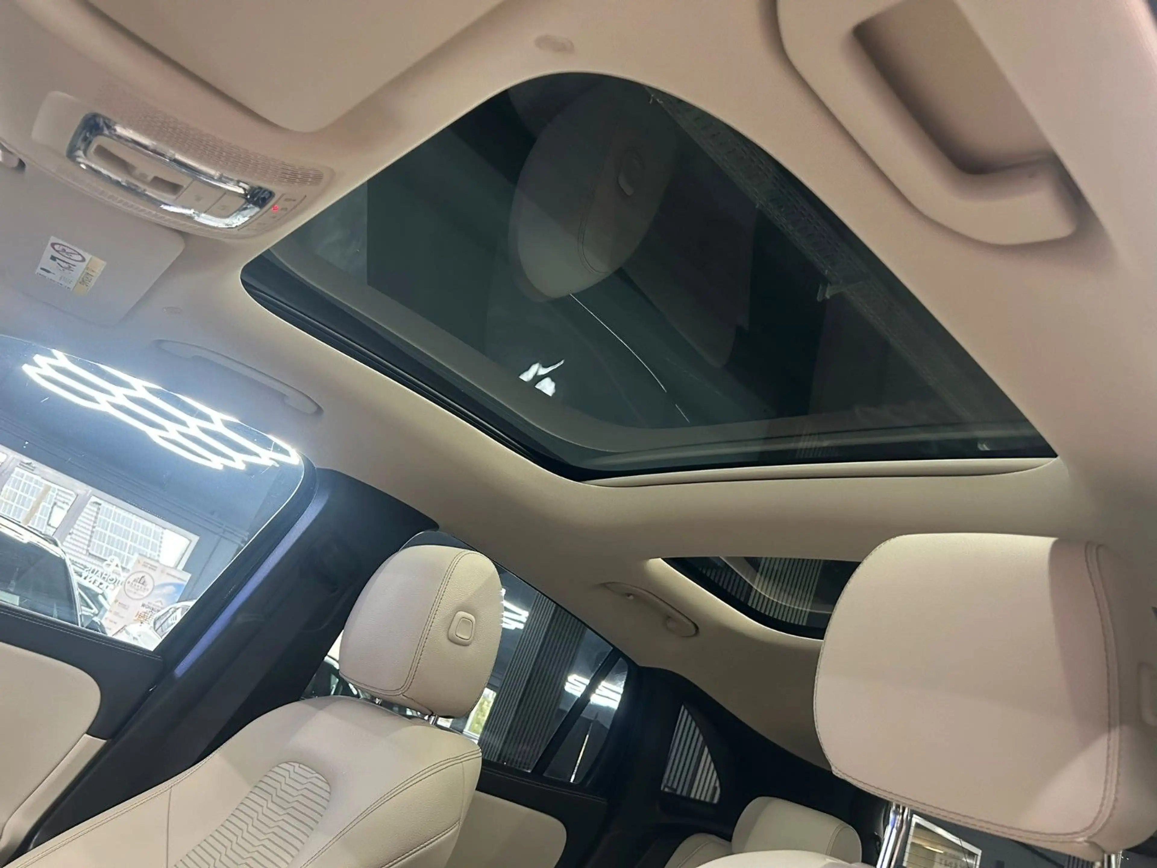 Mercedes-Benz EQA 250 NIGHT-PAKET*LEDER*KAMERA*SHZ*PANORAMA* — photo 11