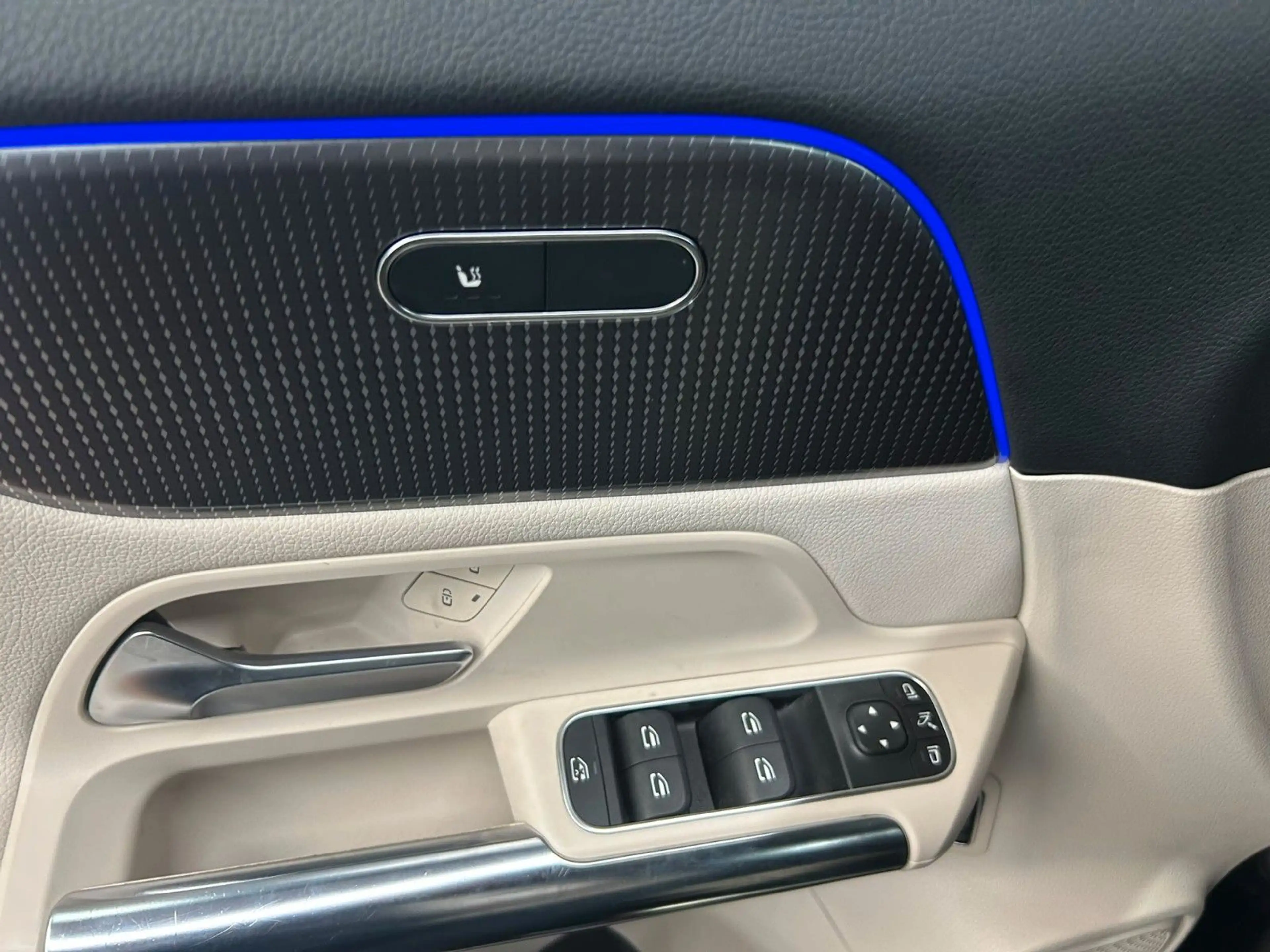 Mercedes-Benz EQA 250 NIGHT-PAKET*LEDER*KAMERA*SHZ*PANORAMA* — photo 6