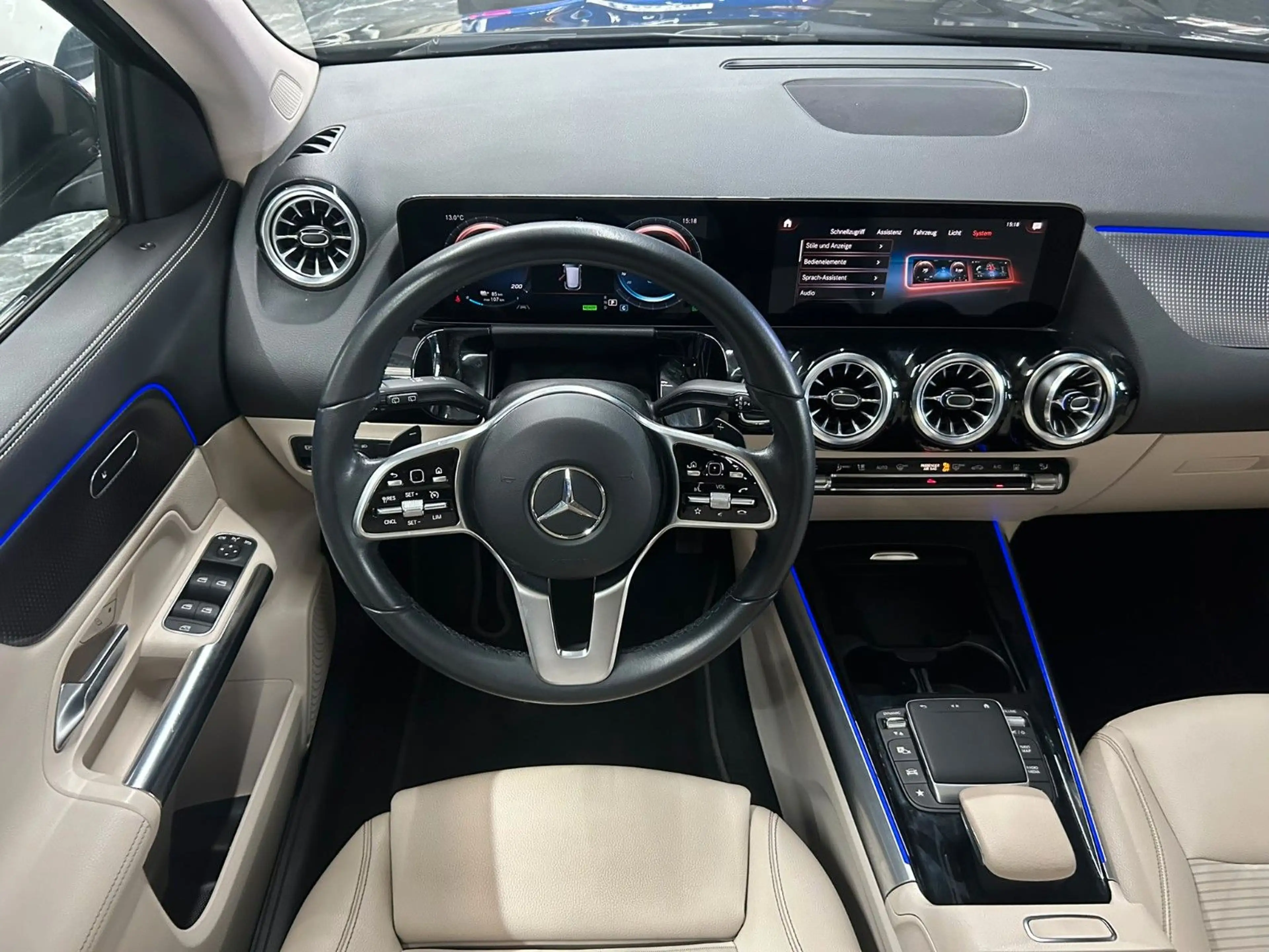 Mercedes-Benz EQA 250 NIGHT-PAKET*LEDER*KAMERA*SHZ*PANORAMA* — photo 2