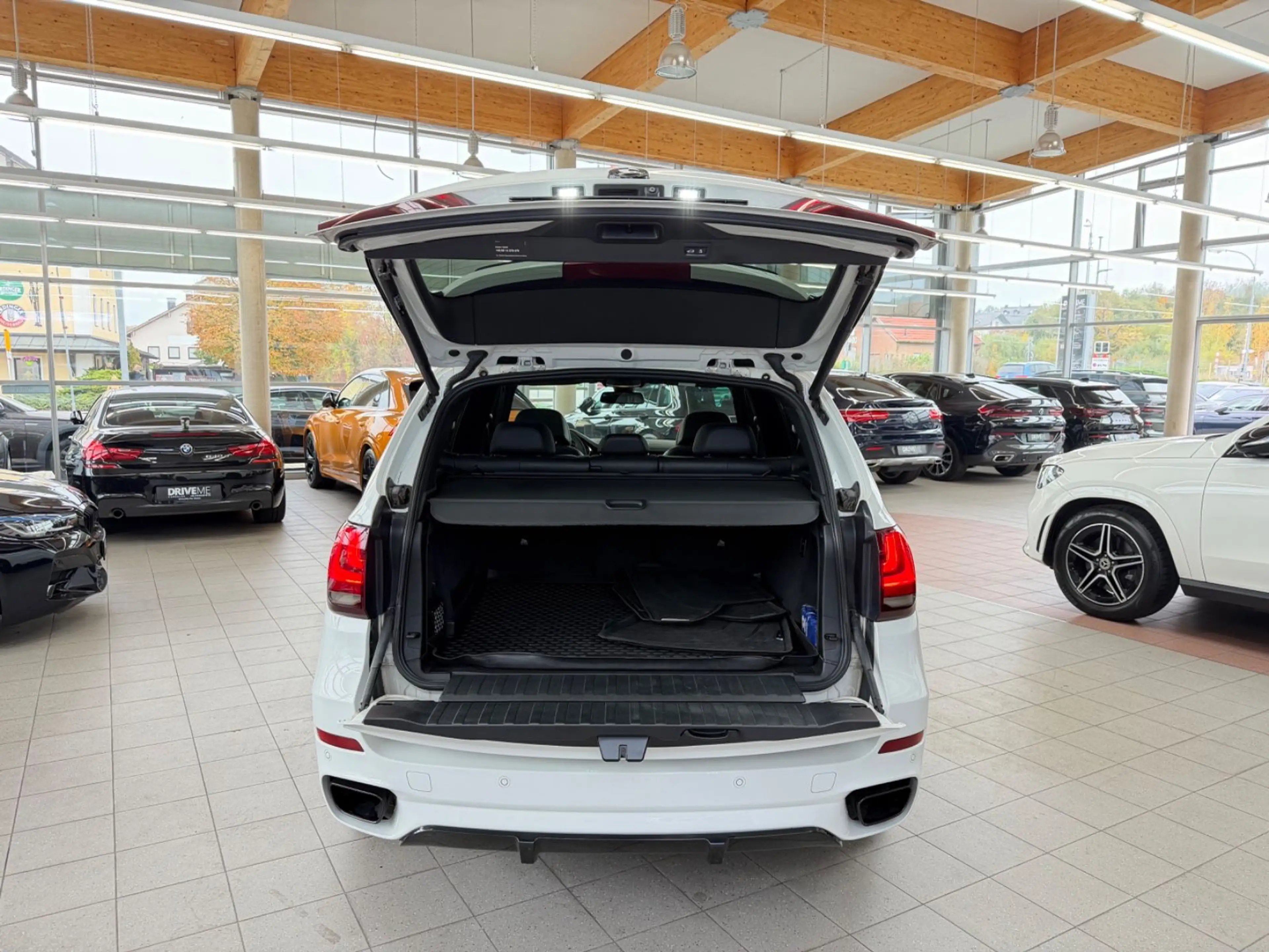 BMW X5 xDrive 30 d M-Sport LED Virtual ACC KAM HUD — photo 10