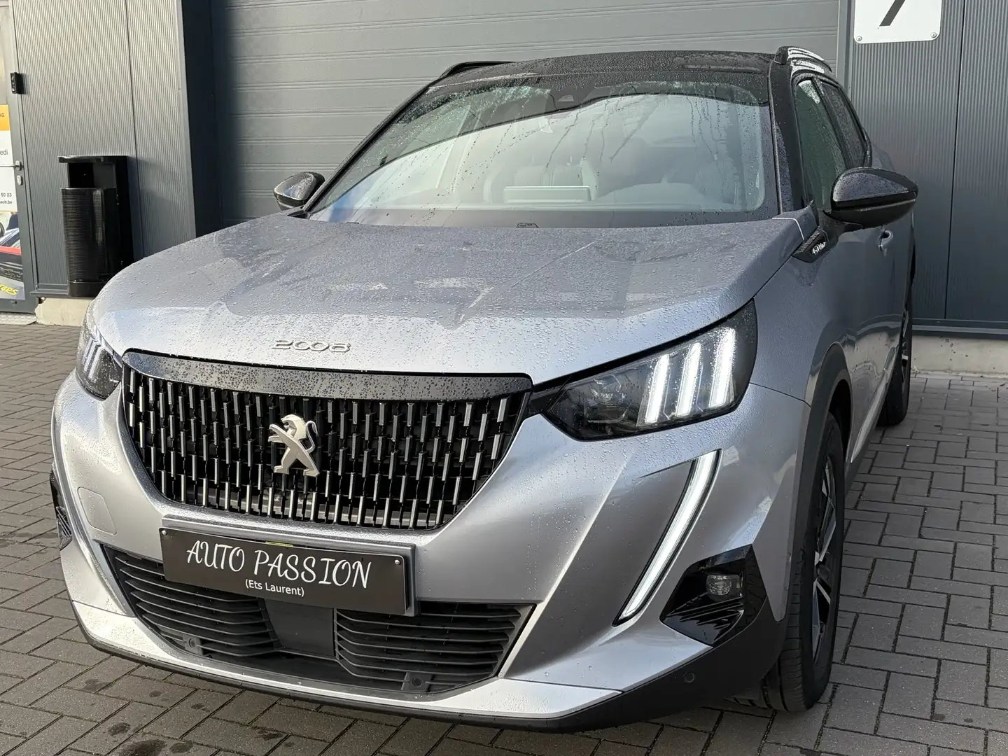 Peugeot 2008 Gt line GPS Caméra 360 Line Assist Proche du neuf Gris - 1