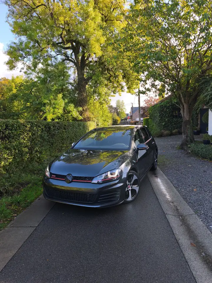 Volkswagen Golf GTI