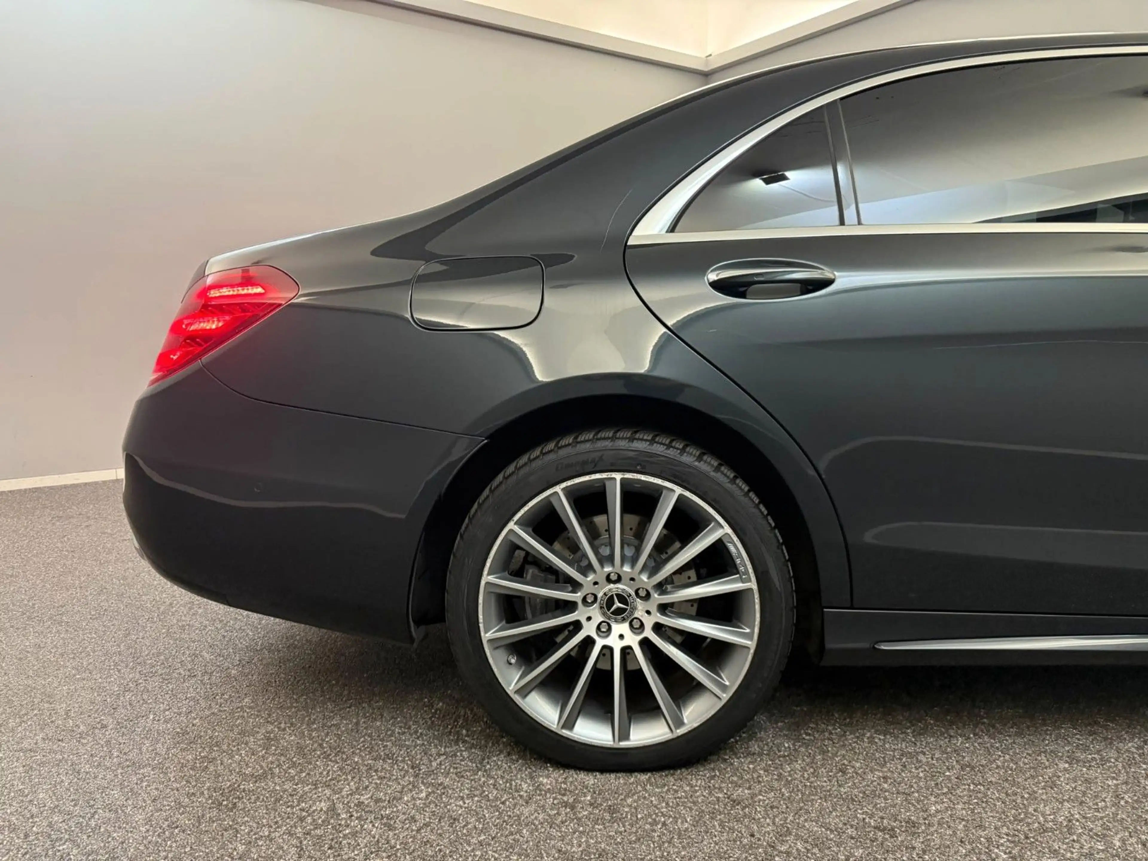 Mercedes-Benz S 400 S400d 4M Lang AMG Line SITZK*3xTV*PANO*BEAM*BURM — photo 9