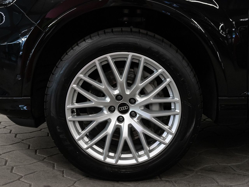 Audi Q7 45 TDI quattro S line Pano Keyless Navi 20'' — photo 12