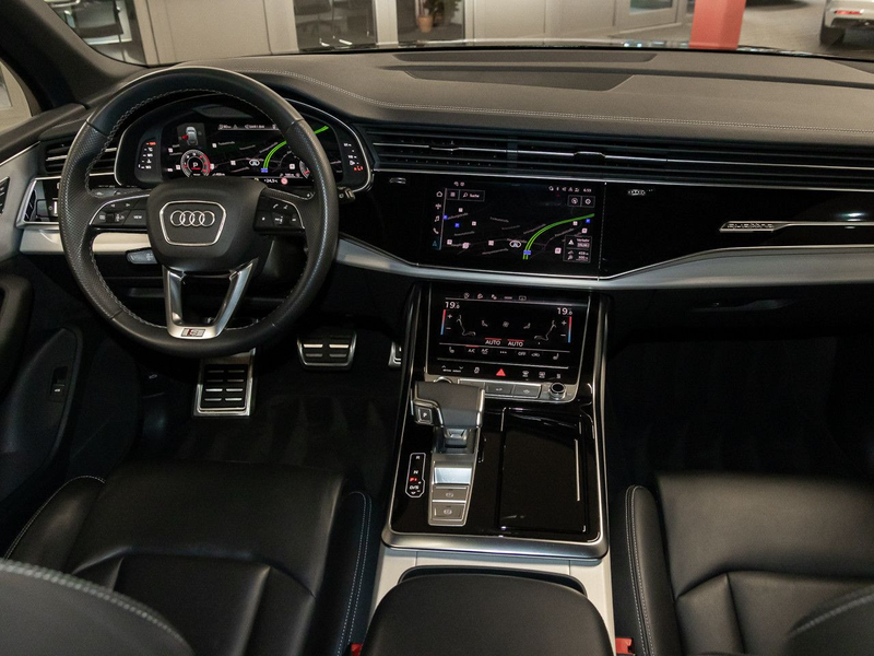 Audi Q7 45 TDI quattro S line Pano Keyless Navi 20'' — photo 15