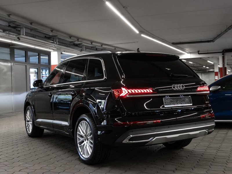 Audi Q7 45 TDI quattro S line Pano Keyless Navi 20'' — photo 4