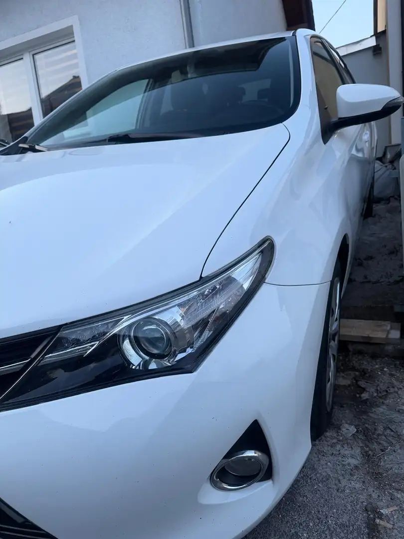 Toyota Auris TS 1,4 D-4D Young - 2