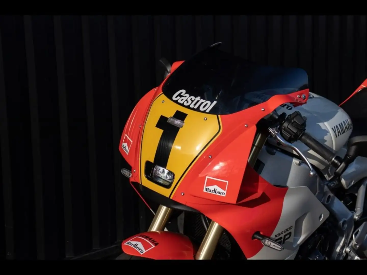 Yamaha XSR 900 GP - trois cylindres 889cc - 119ch - NEUVE ! - 2