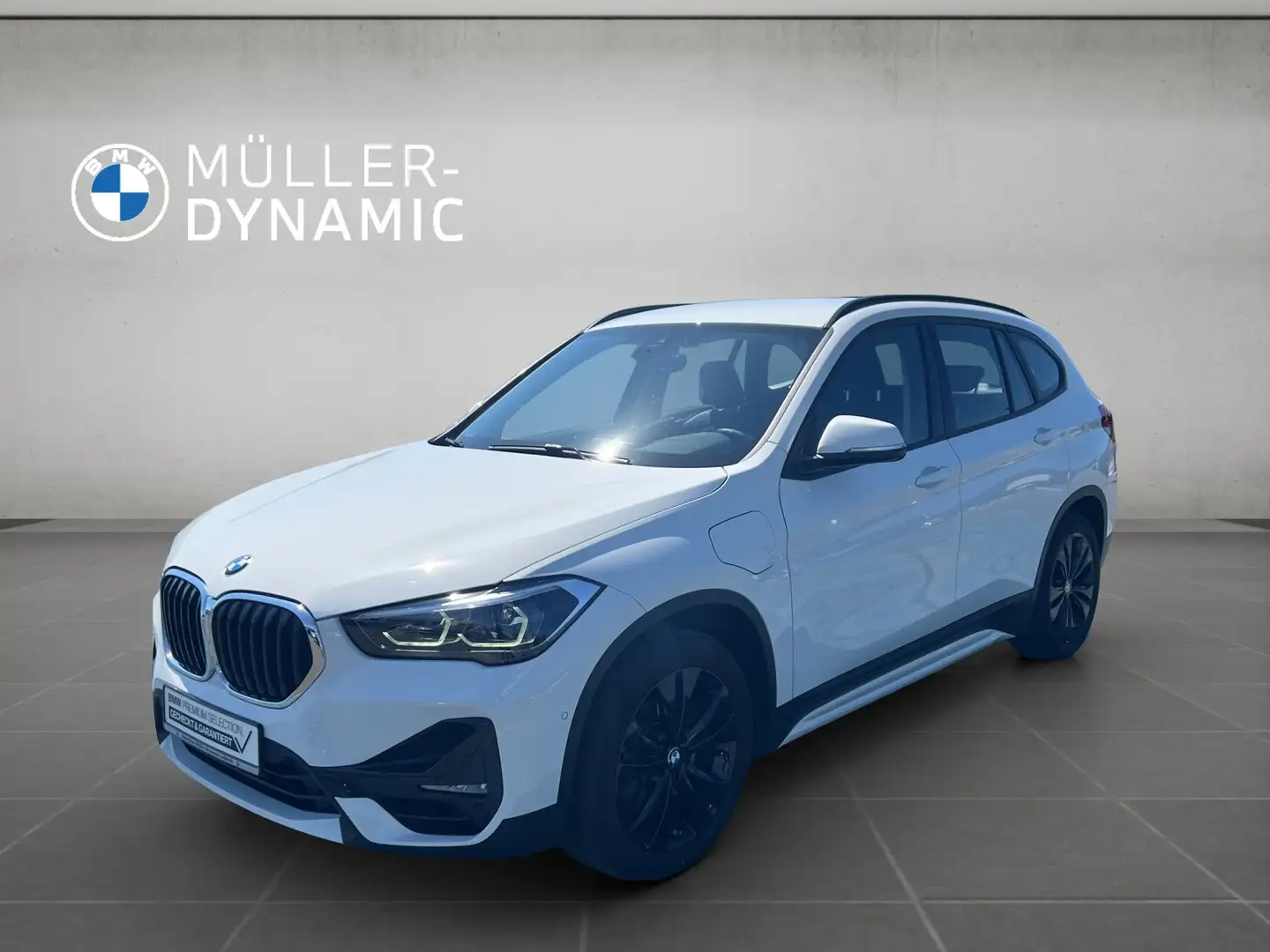 BMW X1 xDrive25e SPORT LINE LED AHK TEMPOMAT NAVI SHZ Weiß - 1