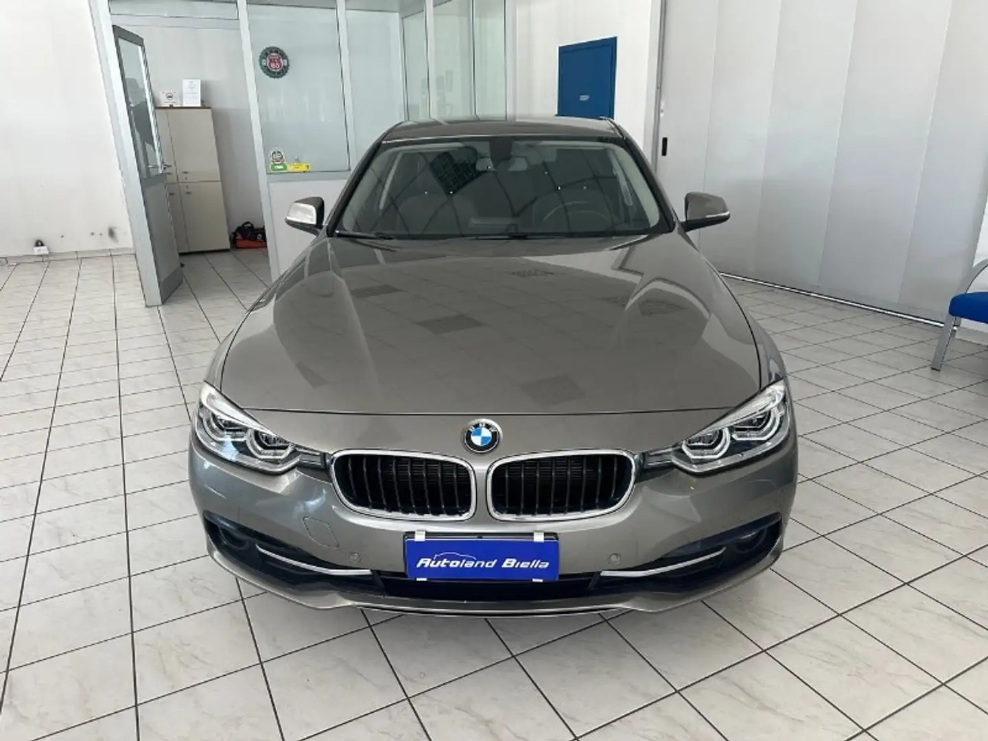 BMW 318 318d xDrive Sport Grigio - 2