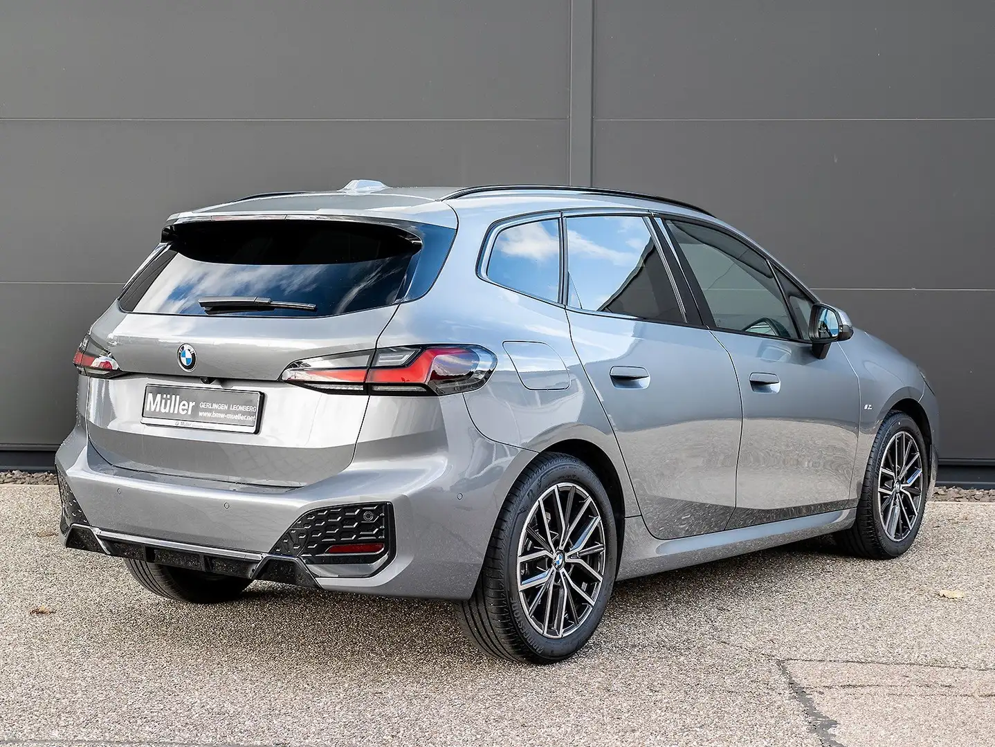 BMW 223 i Active Tourer M Sportpaket HUD AHK GSD 360° HiFi Szürke - 2