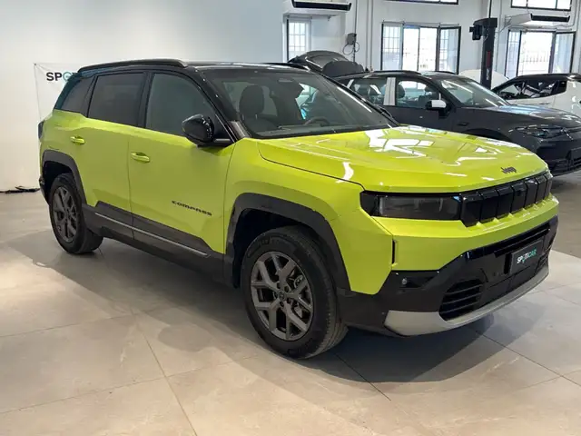Jeep Compass view 3