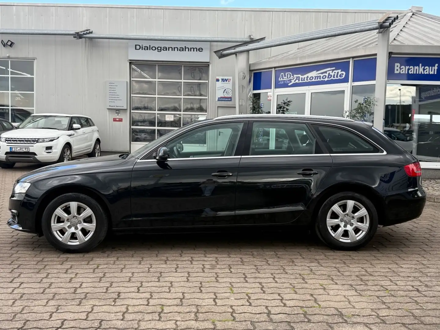 Audi A4 Avant Ambiente AHK Schwarz - 2