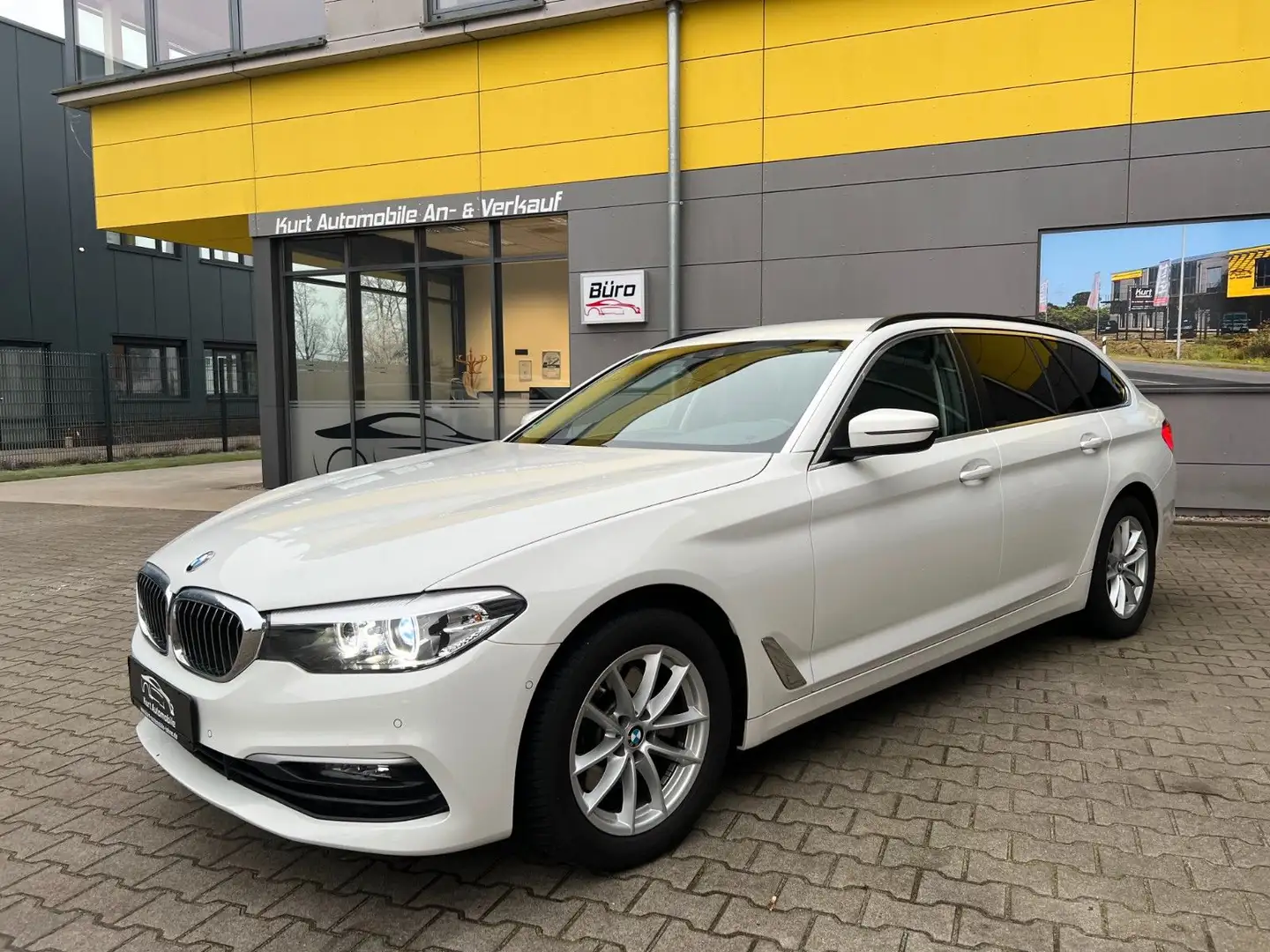 BMW 520 HYBRID AUTOMATIK/NAVI/LED/TEMPOMAT* Weiß - 2