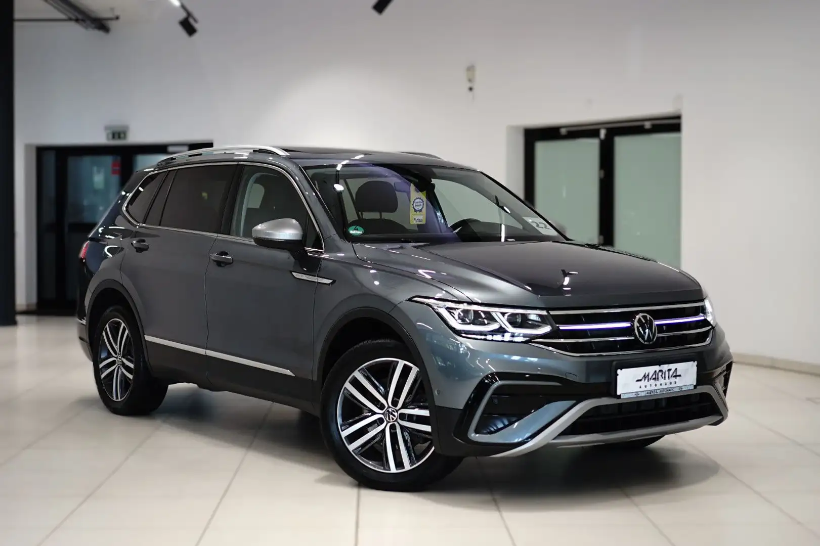Volkswagen Tiguan 2.0|ELEGANCE|7-SITZ|ACC|MASAG|PANO.|360°| Grau - 1