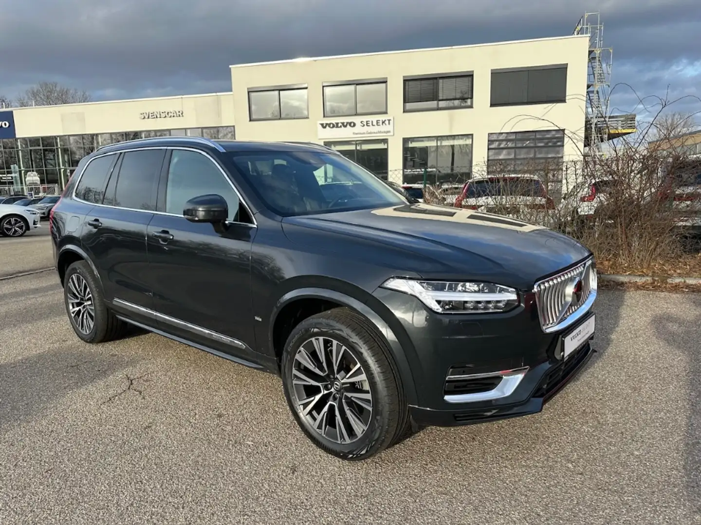 Volvo XC90 Inscription Expression Recharge Plug-In Hybrid AWD Grey - 2