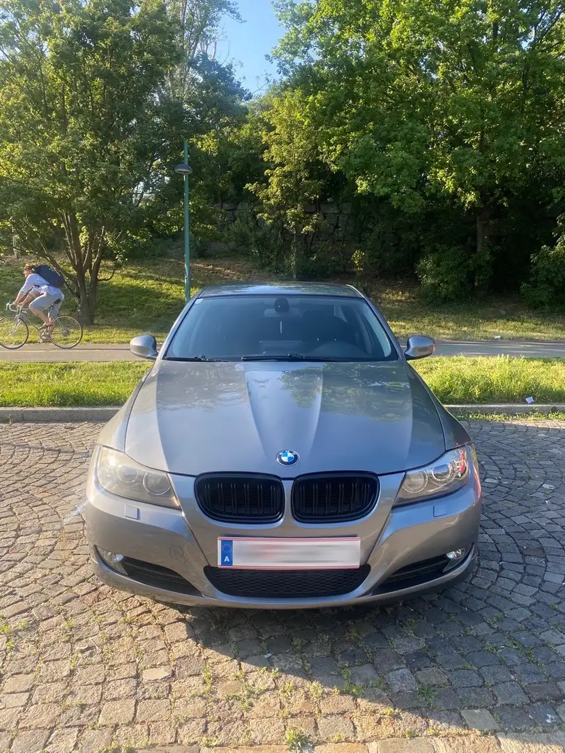 BMW 320 320d - 1