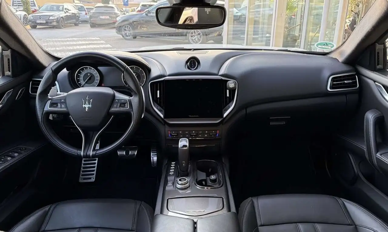 Maserati Ghibli 2022